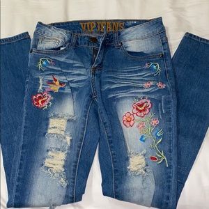 Embroidered Skinny Jeans